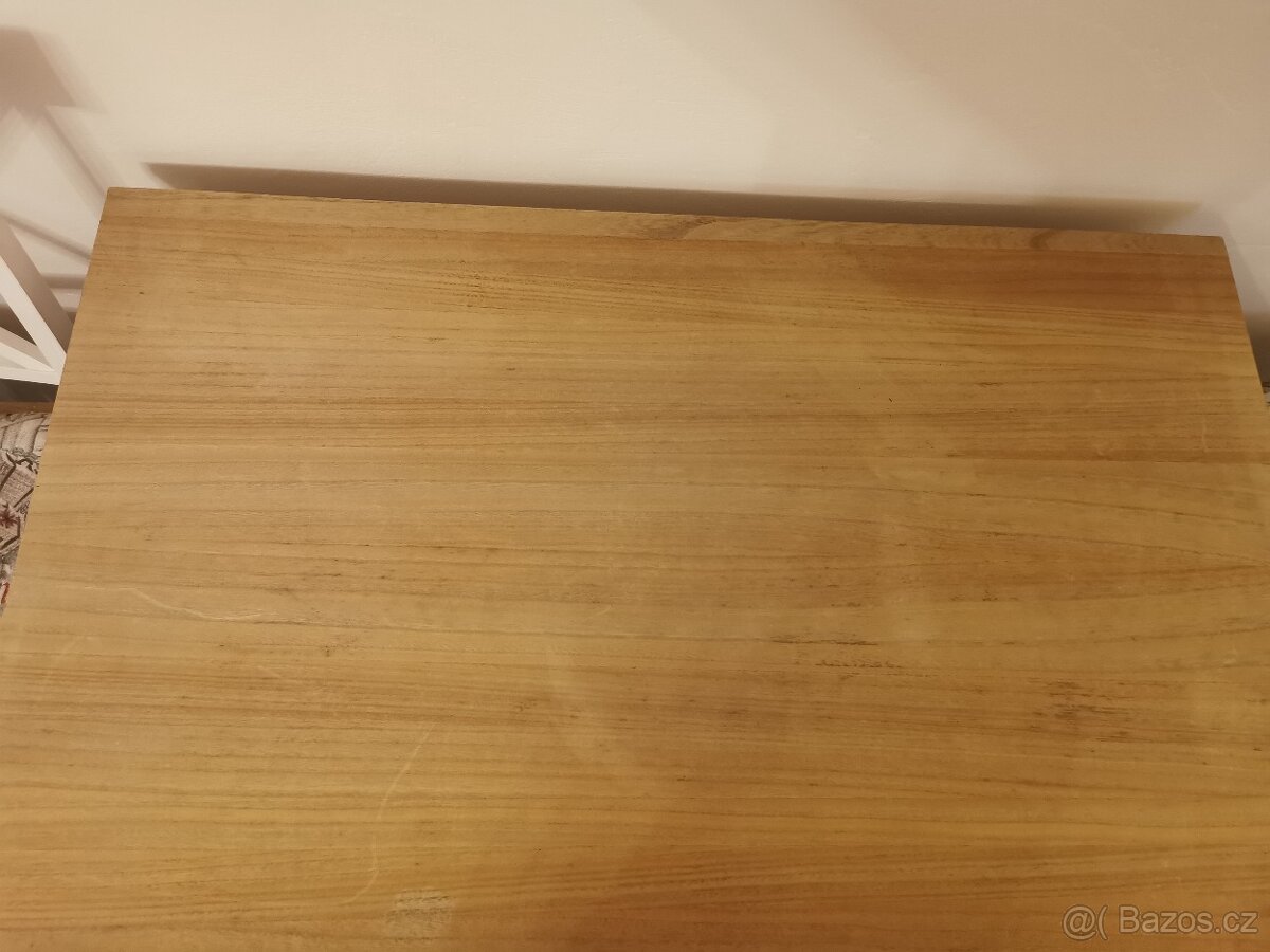 Jídelní stůl se čtyřmi židlemi a podsedáky - 7