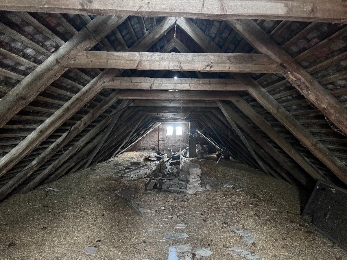 Dům / zemědělská usedlost, Děčany - 7