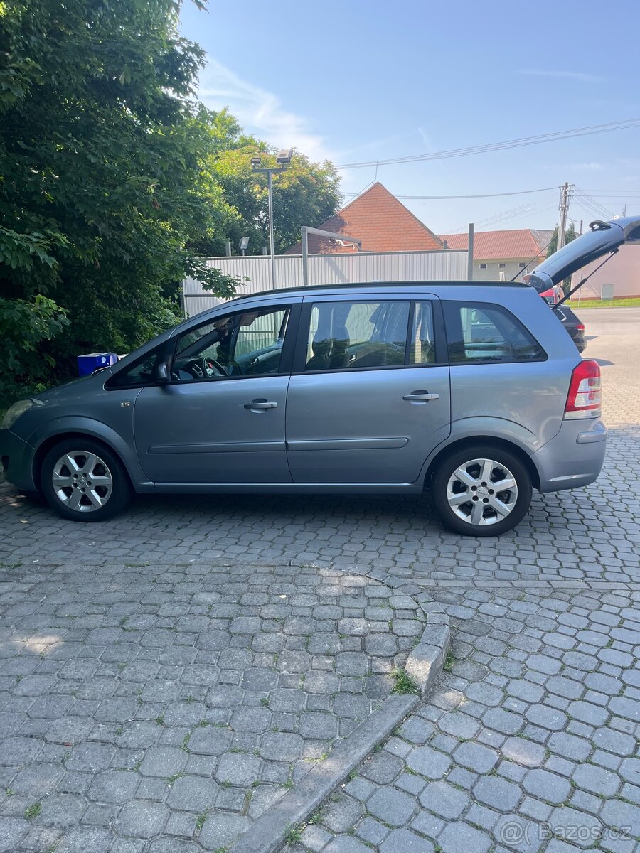 Opel Zafira B 1.6i - 7