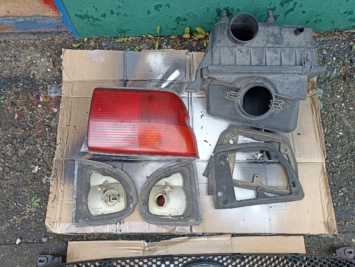 Ford Escort díly - 7