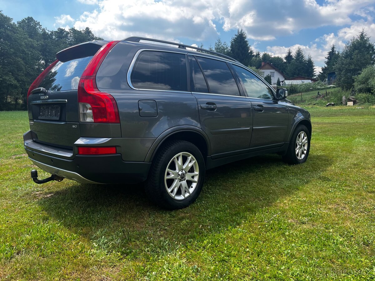 VOLVO XC90 2.4 D5 AWD - 7
