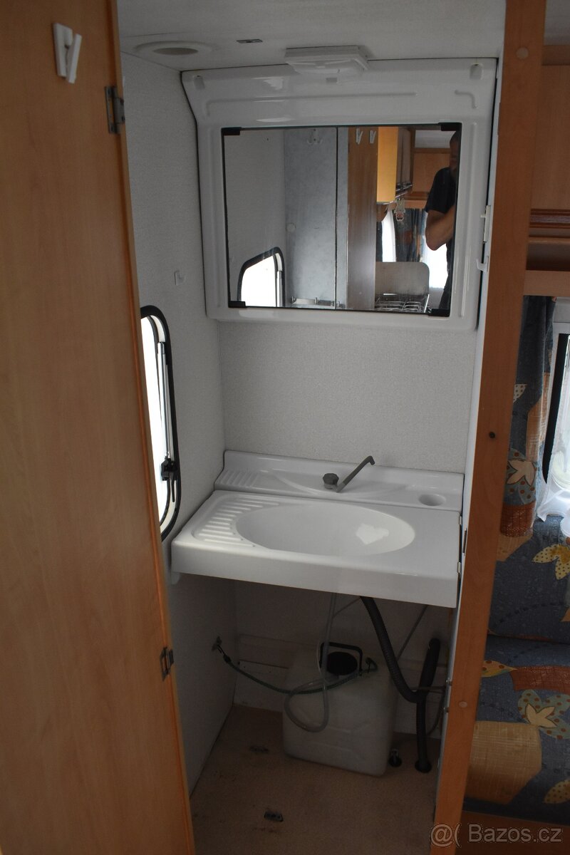 Obytný přívěs Caravelair Silver 390 - 7