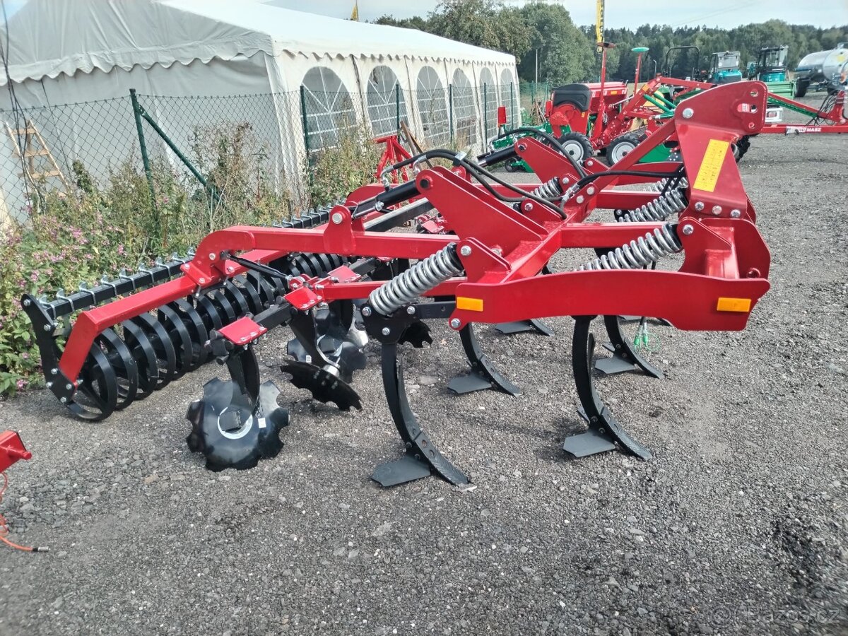 Dvouřadý radličkový podmítač AGILE 30 - 7