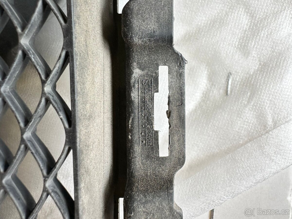 Mercedes maska C63s AMG,rok 2017,černá folie,Praha - 7