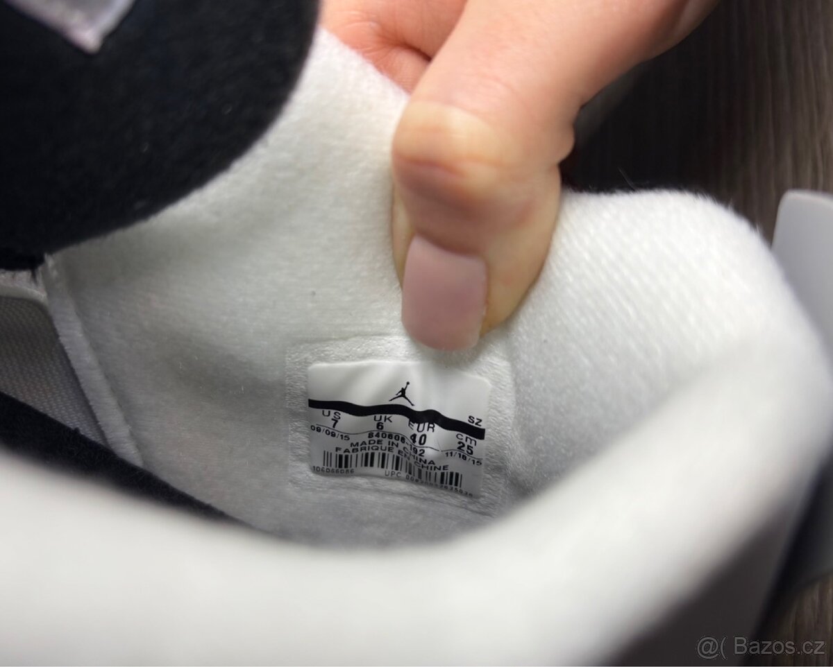 Jordan 4 - 7