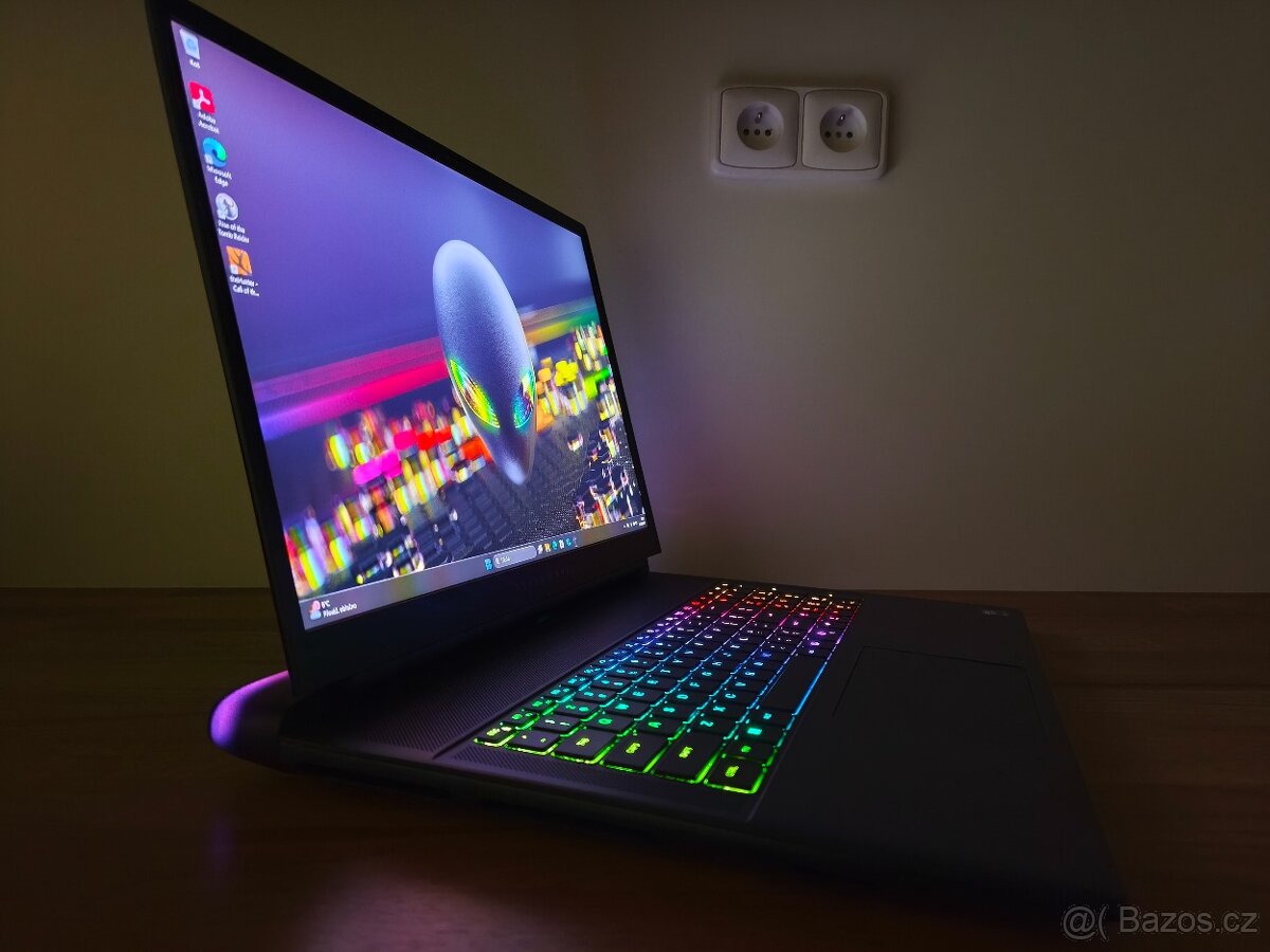 18" 300HZ_ALIENWARE 18 AREA-51_U7-255HX_32GB_RTX 5060 8GB - 7