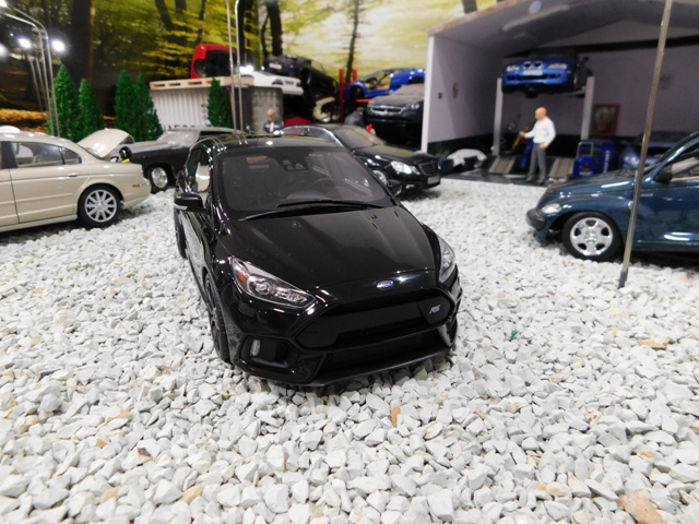 model auta Ford Focus ST Mk2 / Focus RS mk3 Otto mobile 1:18 - 7