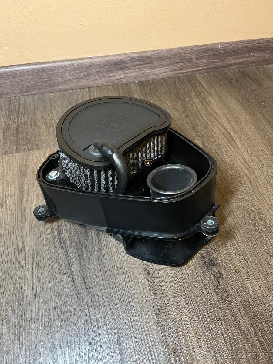 Wildstar XV 1600 air box + K&N filtr - 7