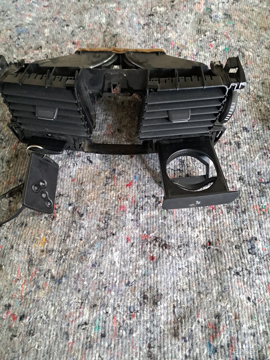 Díly z Renault Laguna III GT - 7