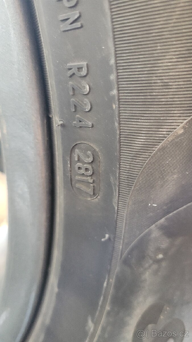 Prodám zimní pneu 285/45 R20 - 7