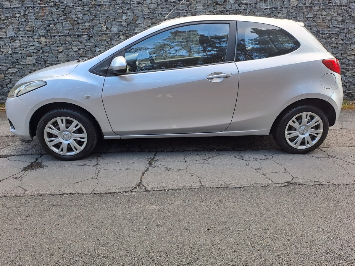 Mazda 2 - 7