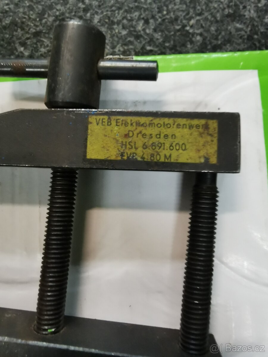 Příslušenství k soustruhu. - 7