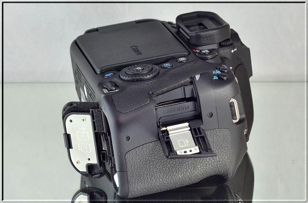 Canon EOS 80D DIGIC 6+CMOS 24,2 MPixFull HDVWIFI 👍25 - 7