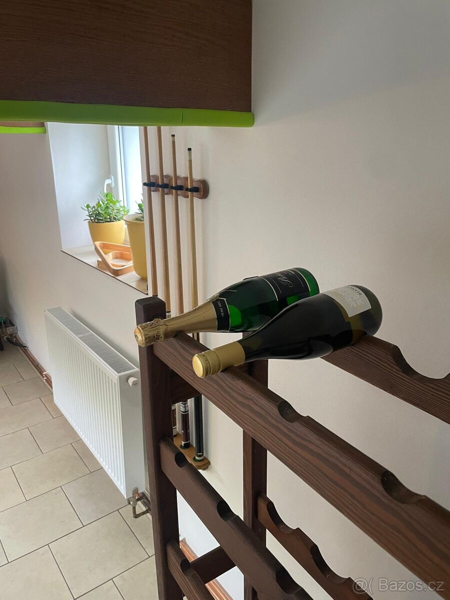 Dřevěný stojan na víno - 7