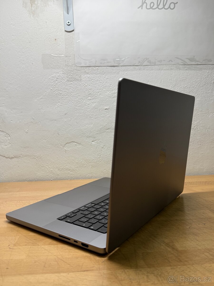 MacBook Pro 16” 2021 CTO /16GB RAM/512GB SSD/Záruka - 7