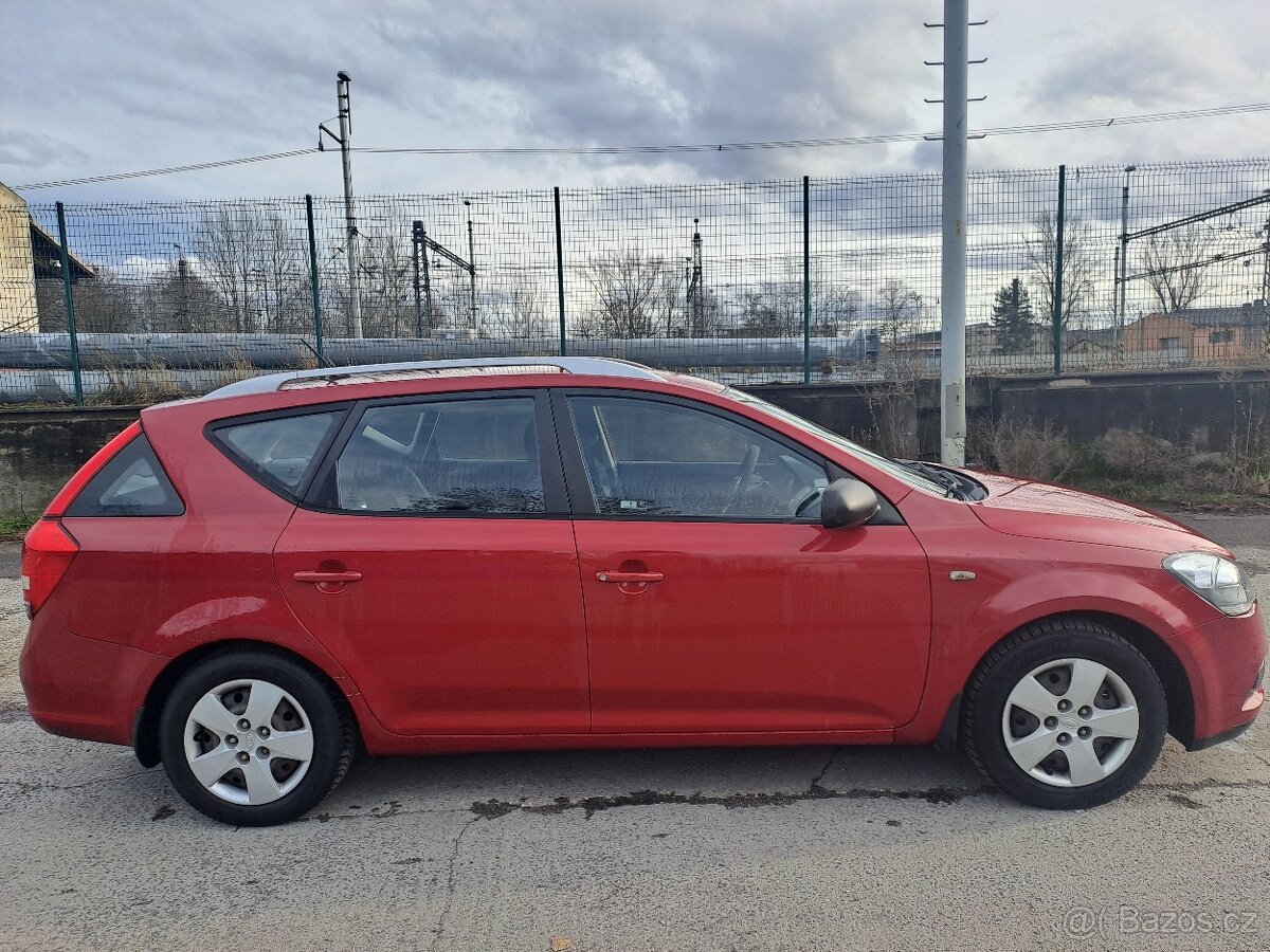 Kia Ceed - 7