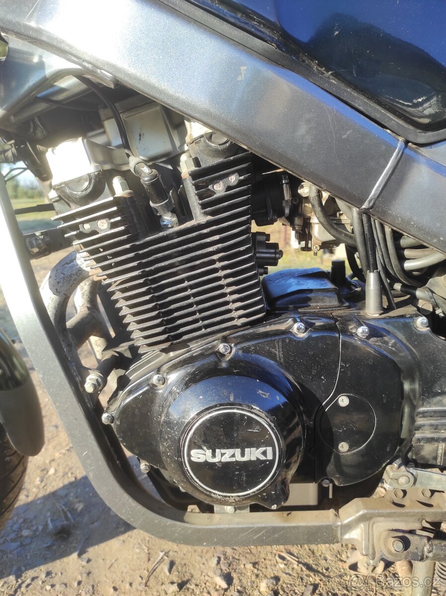 Suzuki GS 500 E otevřená - 7