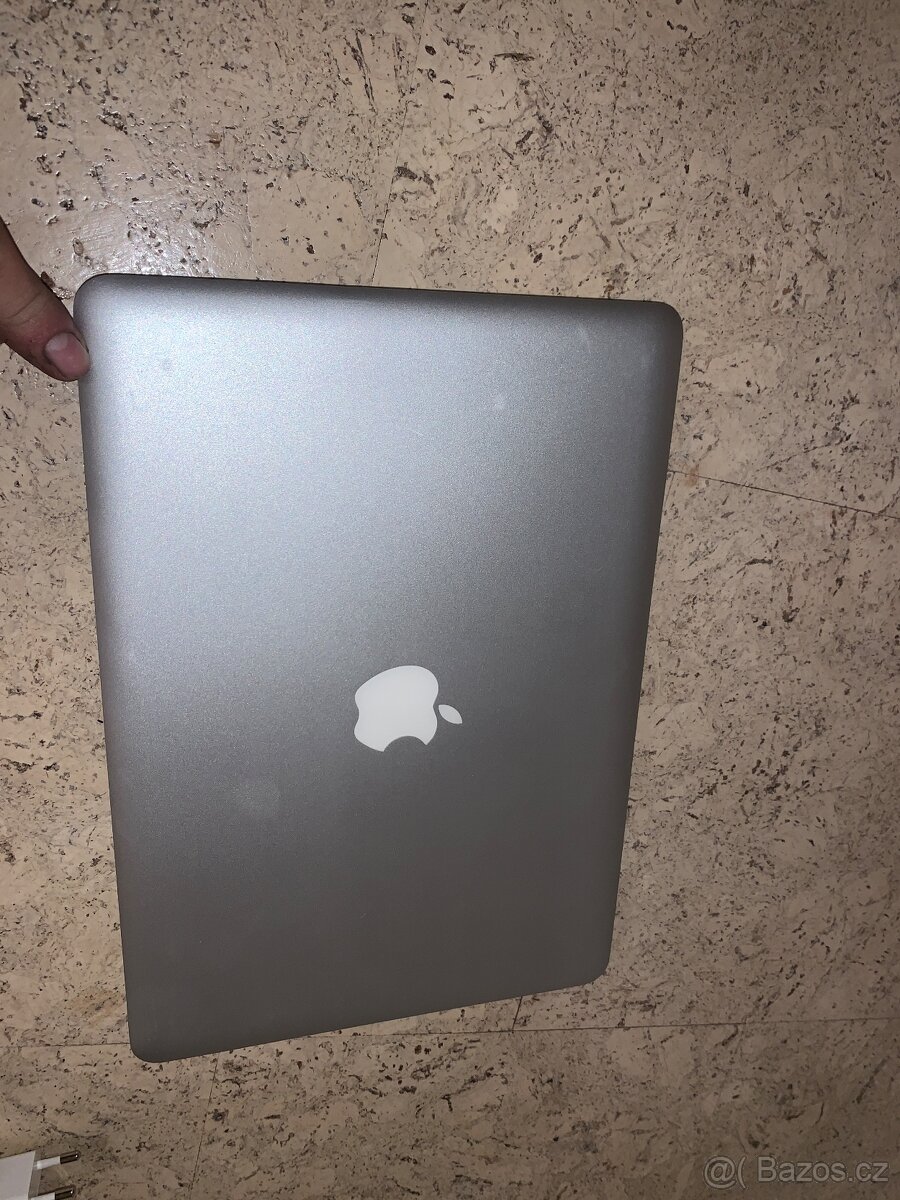 MacBook Pro 15" 2,5 GHz Intel Core i5+ nabijecka +klavesnic - 7