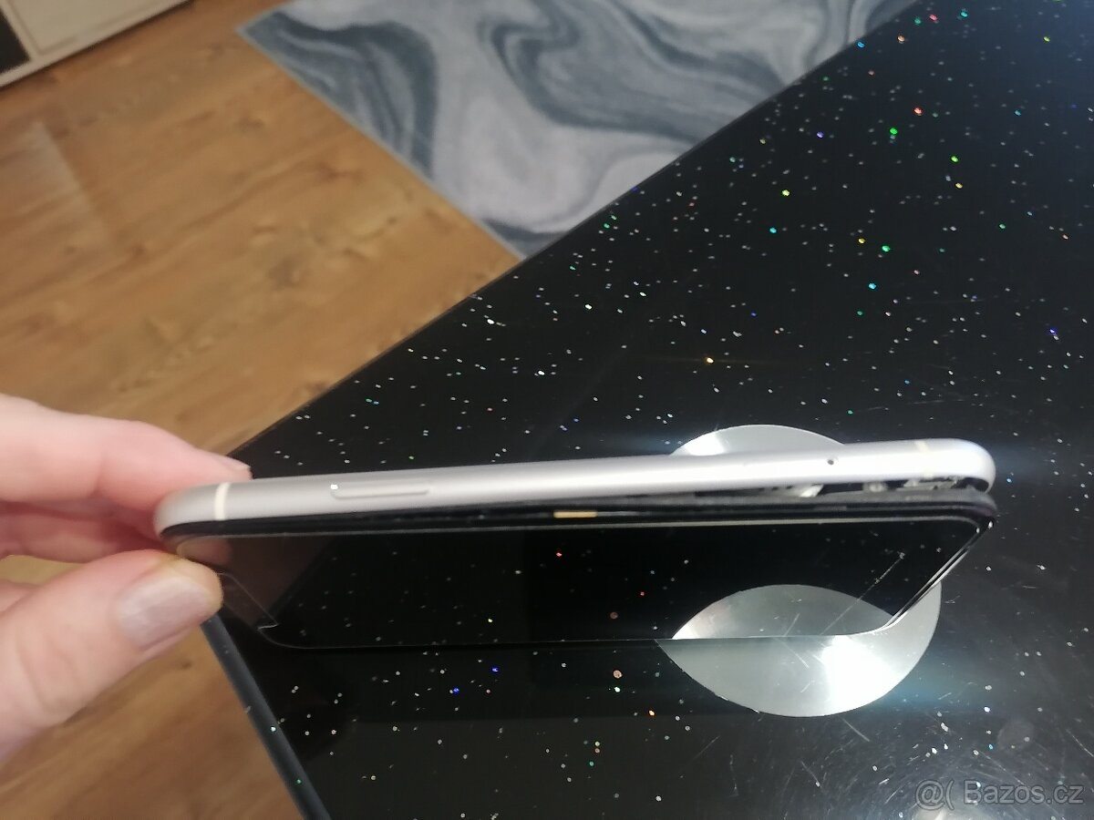 Prodám Apple iPhone 11 64gb - 7