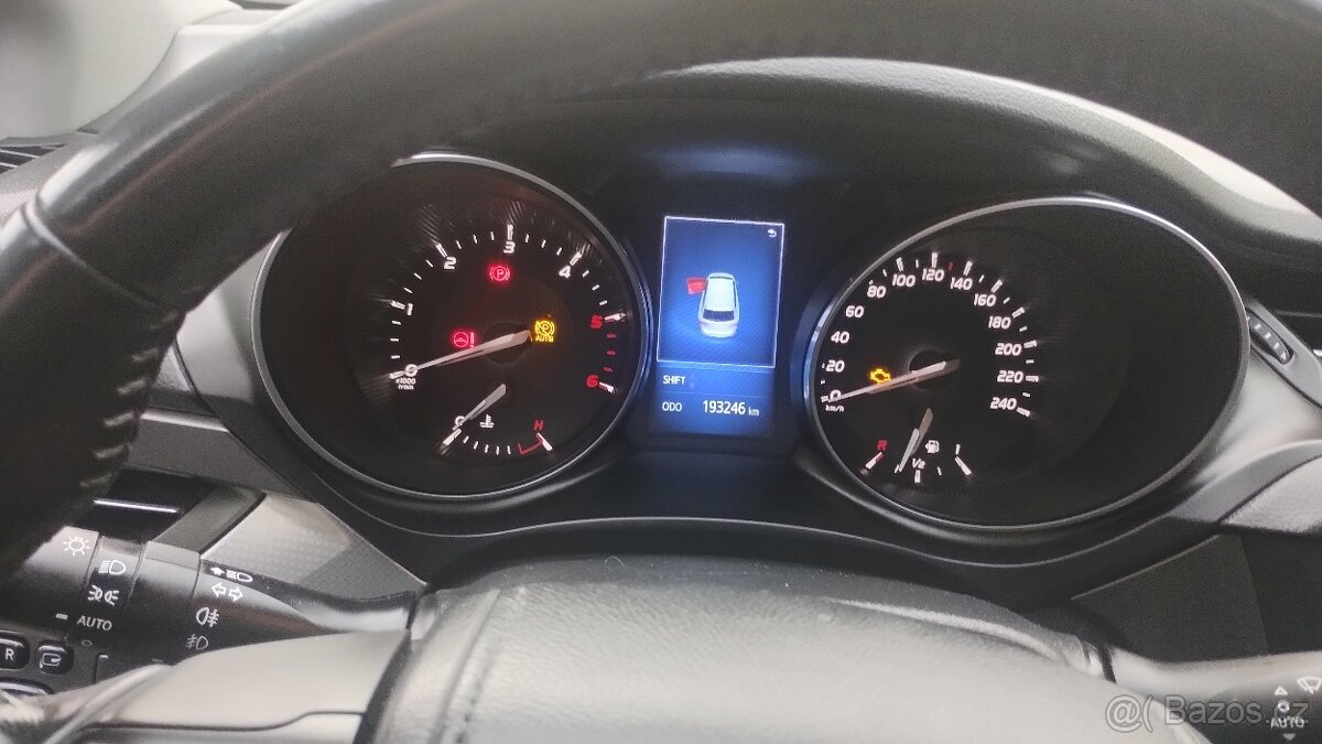 Toyota Avensis 2.0 D4D, kombi, ČR - 7