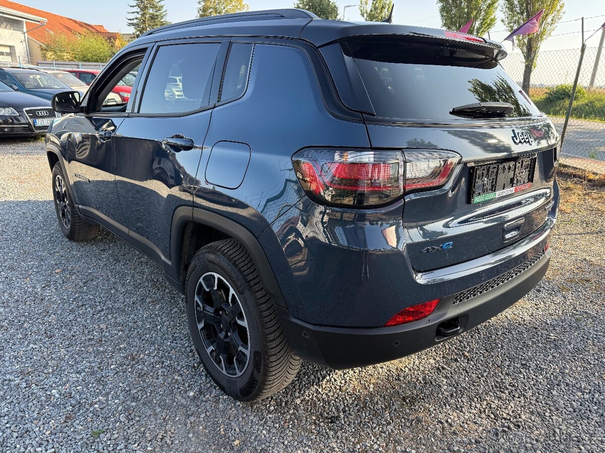 Jeep Compass Trailhawk 4Xe 1.3i PHEV 177 kW Plug-in hybrid - 7