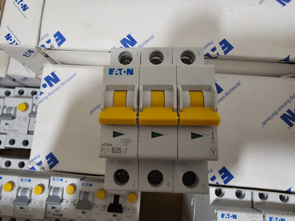 CYKY kabely 1,5 a 2,5 a jističe s chráničem - NOVÉ - 7