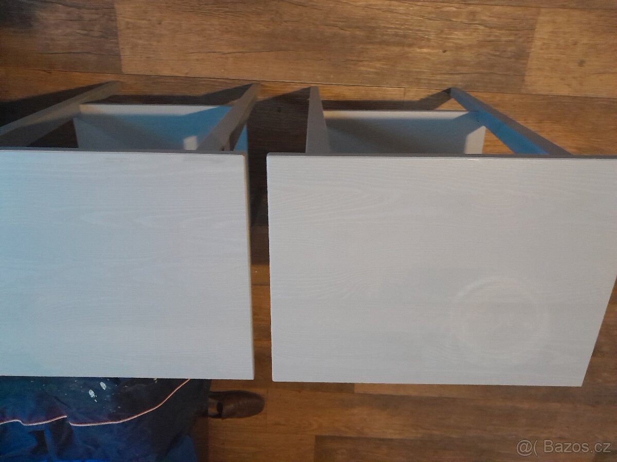 Ikea noční stolek Hemnes - 7