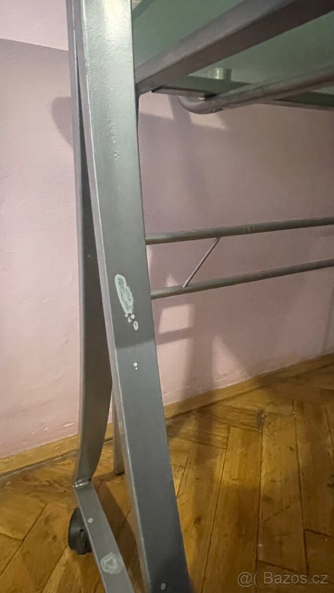 Prodám rozkládací skleněný PC stůl – variabilní - 7