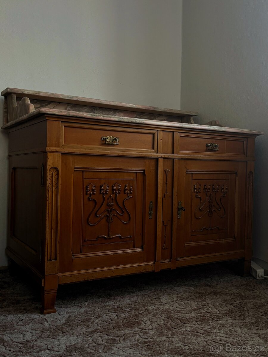 Kompletní historická sada nábytku - 7