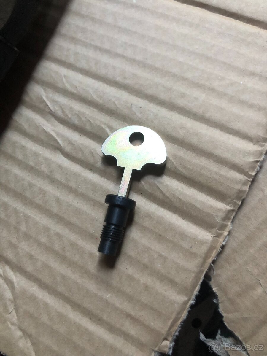 Hrnec předního světla kardan zadní světlo soukolí 8/37 - 7