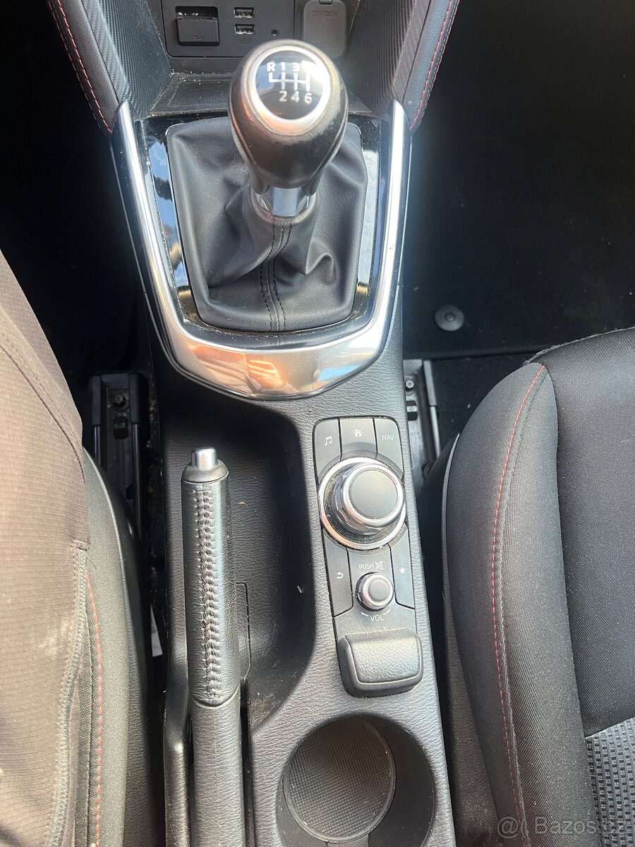 Mazda 2 - 7