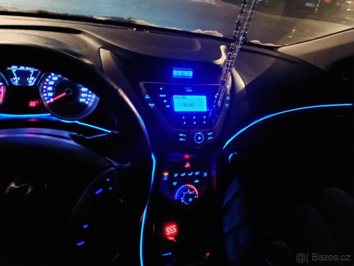 Hyundai Elantra 5 - 7