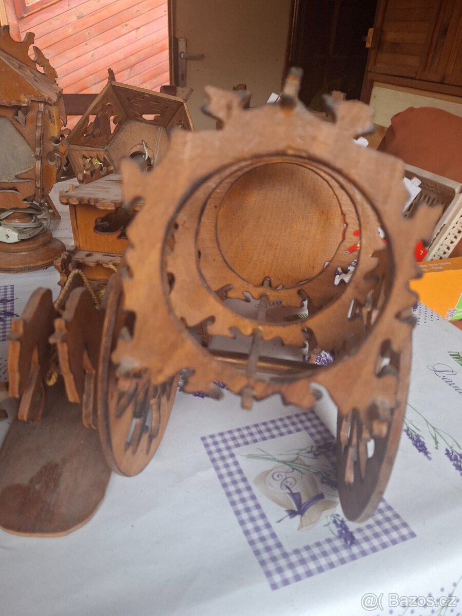Retro dřevěné hodiny, lampy atd. - 7