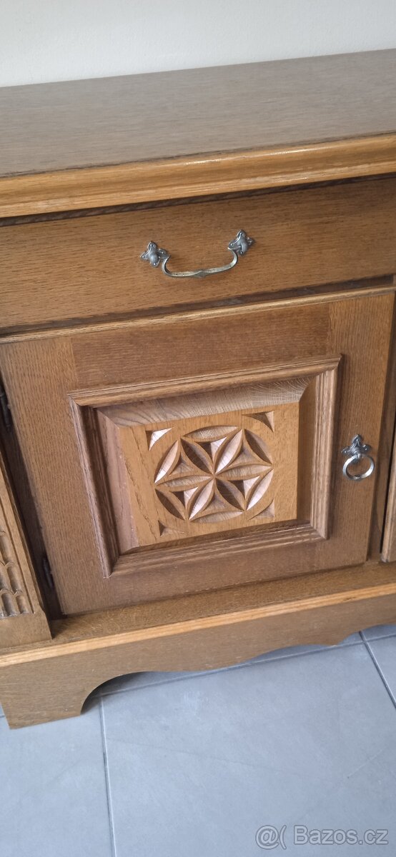 Rustikální komoda středně tmavý dub - 7