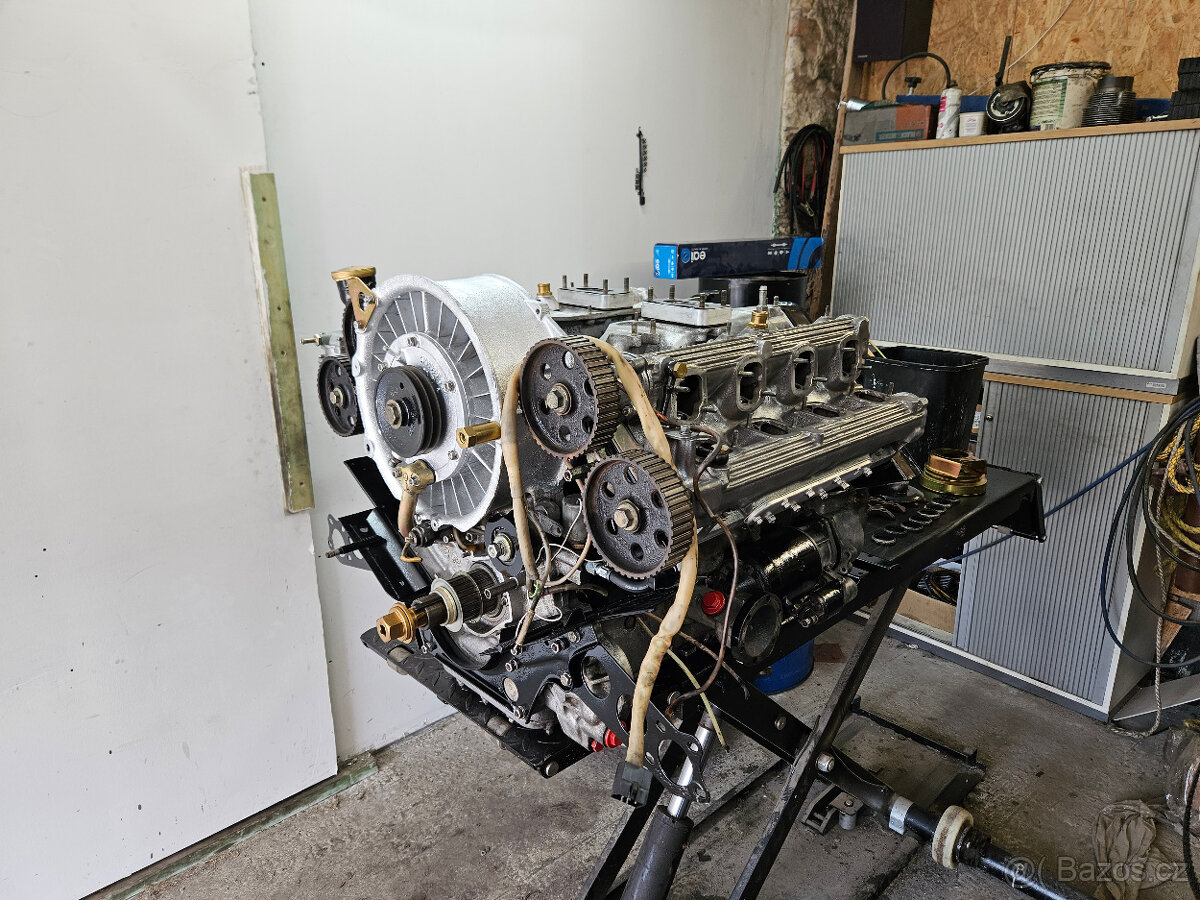 Tatra 613 / 700 Náhradní díly - 7