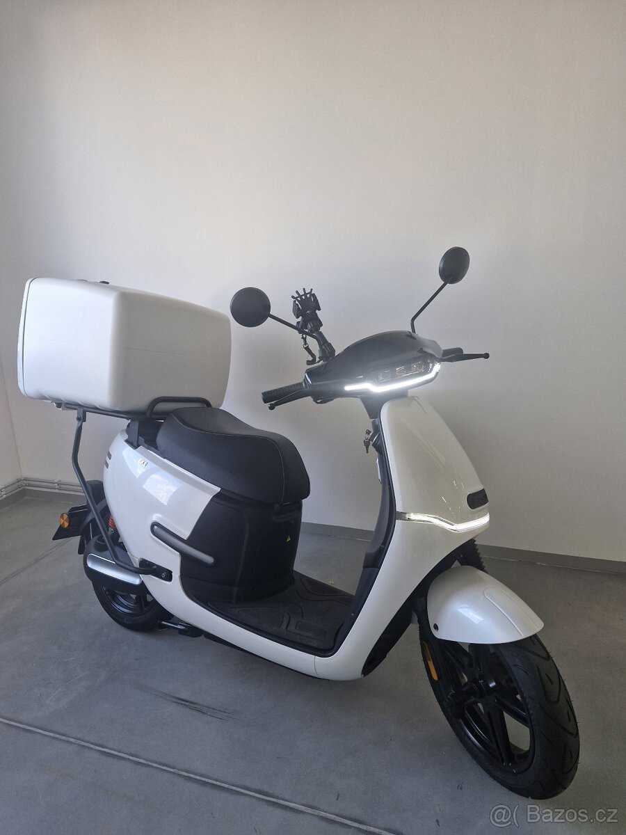 Horwin EK3 s delivery boxem - 7