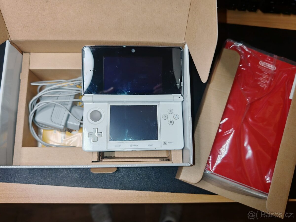 SBÍRKA NINTENDO 3DS, SWITCH + HRY - 7