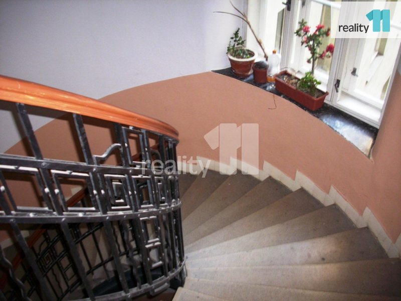 pronájem bytu 1+1 31 m2 v centru Ostravy - 7