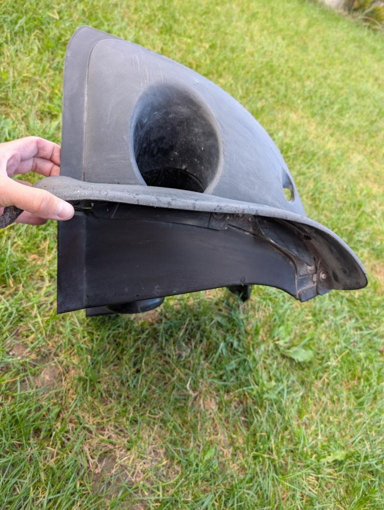 Corvette C6 - podběh přední na straně řidiče, komplet - 7