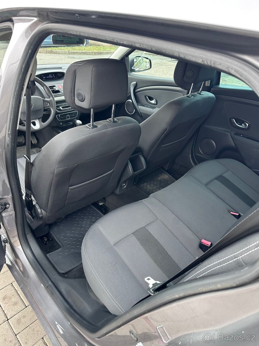 Renault Megan 1.5 dCi 81 kW - 7