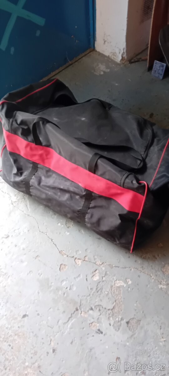 Prodám přilba, taška ,atd - 7