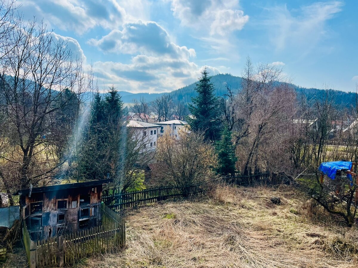 RD se zahradou v Karolince - 7