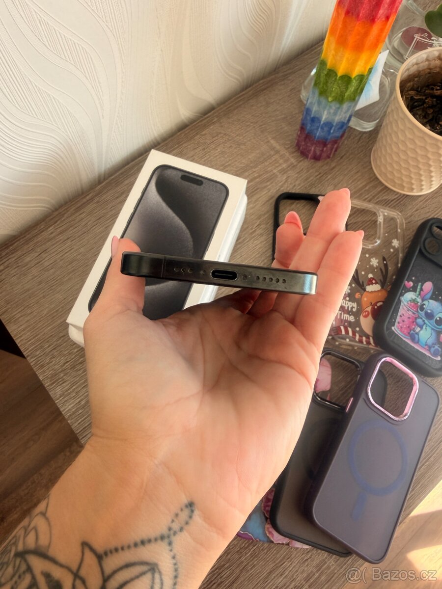 IPhone 15 PRO Titanium Black - 256GB - 7
