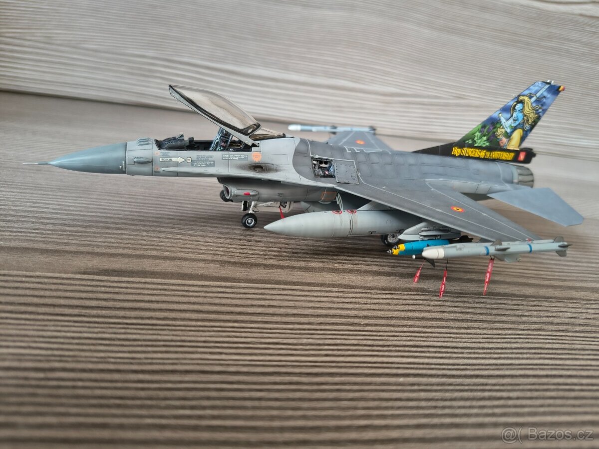 Model F-16 1/72 - 7