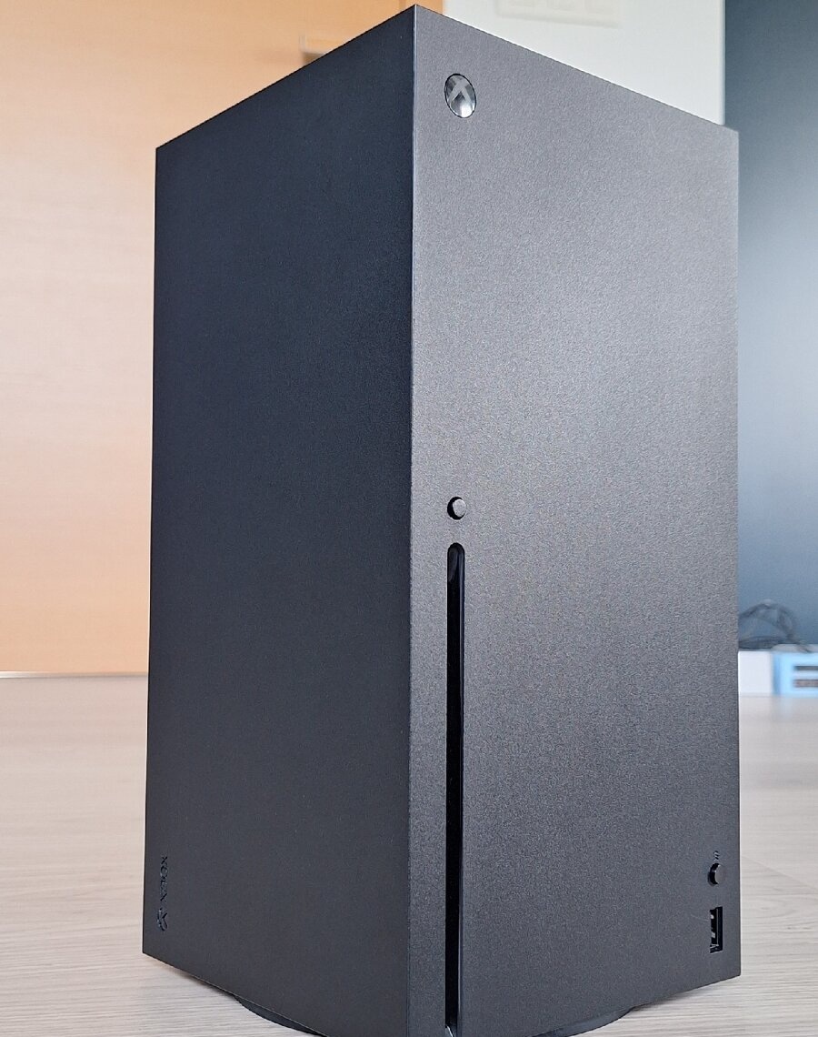 Prodám Xbox Series X - 7