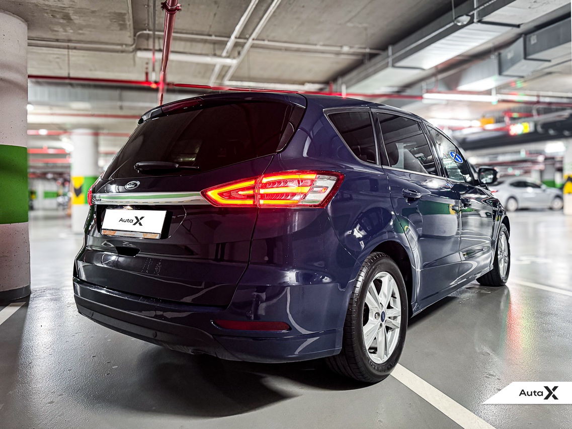 Ford S-MAX Trend 2.0 TDCi 110 kW - 7