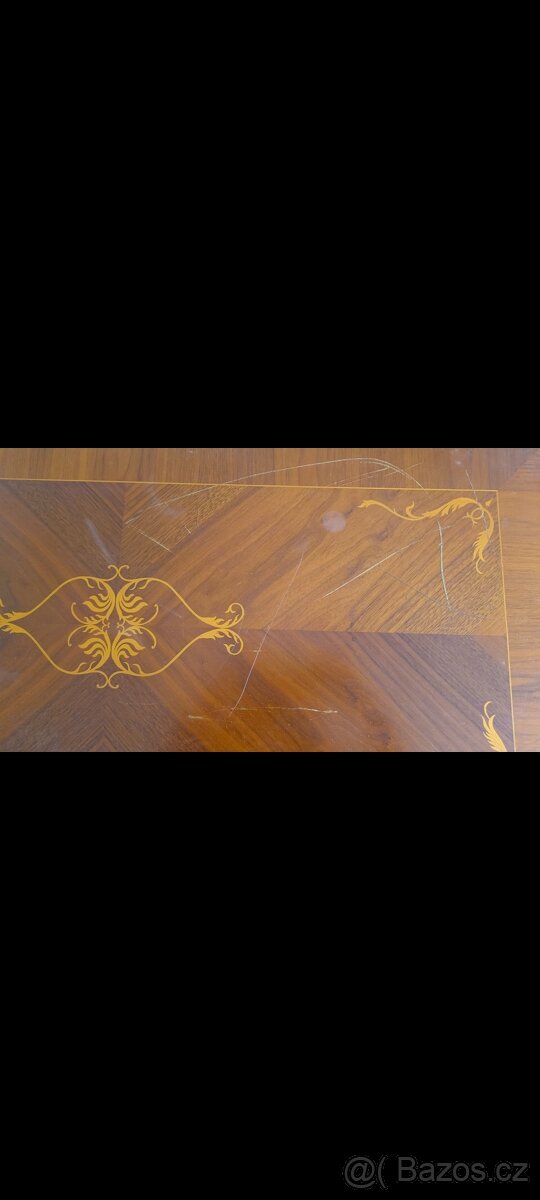 Starožitný řezbovaný nábytek - 7