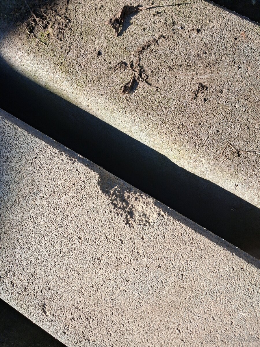 Obrubník silniční. - 7