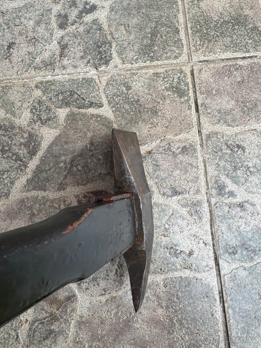 Stará hasičská sekera značená - 7