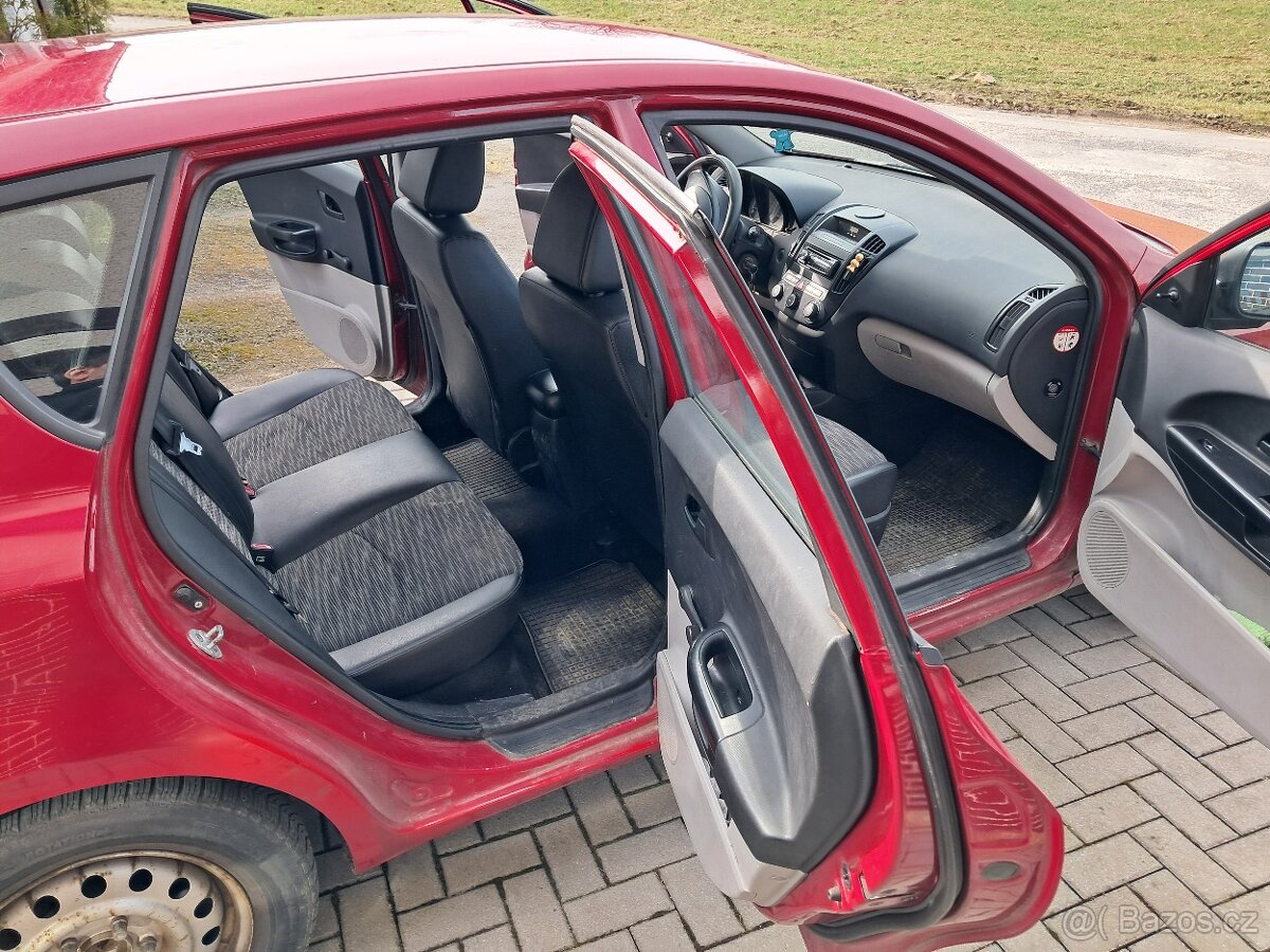 KIA CEED 1.4 _80 kW 1.majitel - 7